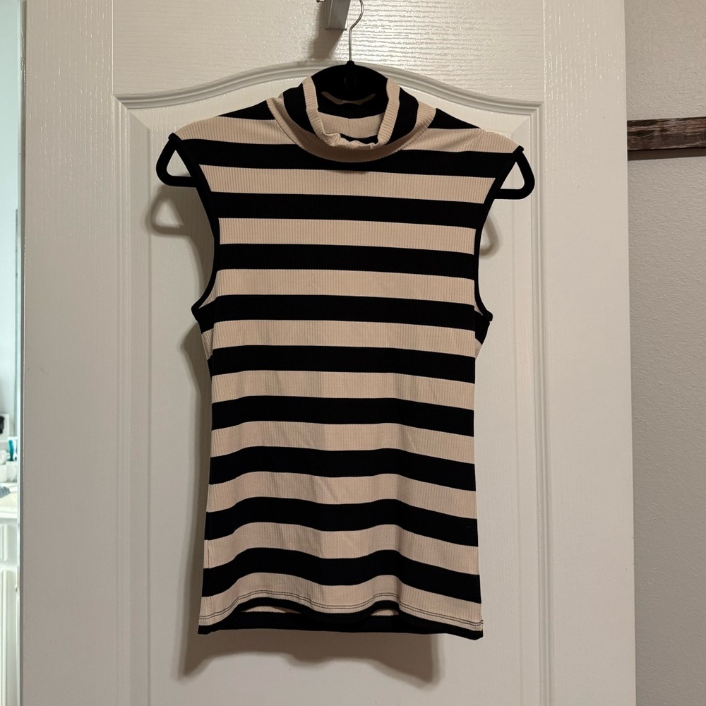 Sleeveless Striped Shirt